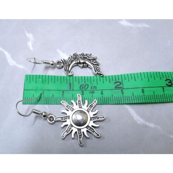 Sun and Moon Celestial Mismatched Earrings - Picture 4 of 7